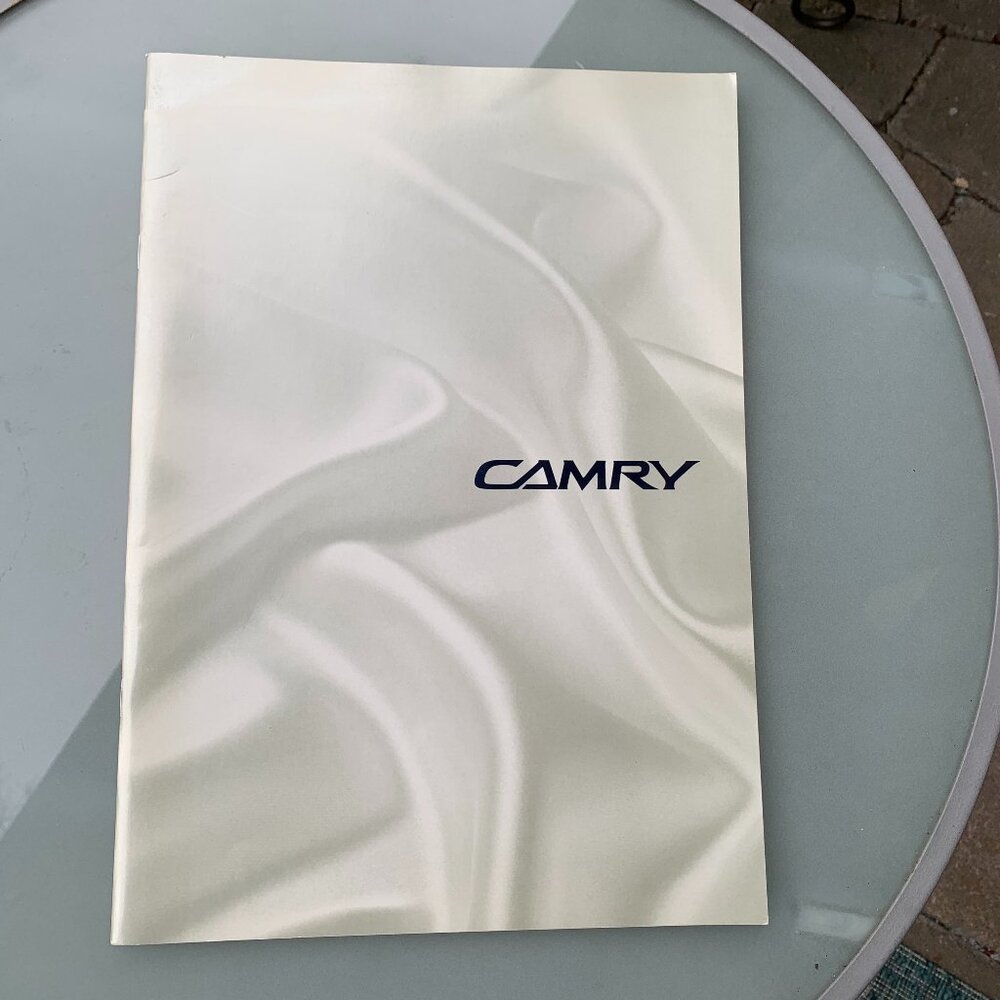 Vtg Toyota Camry Japanese Showroom Pamphlets Bundle - Picture 5 of 7